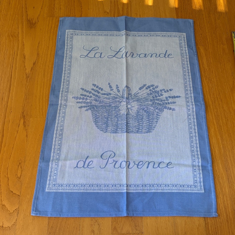 Coucke Blue La Lavande de Provence Kitchen Towel NWOT